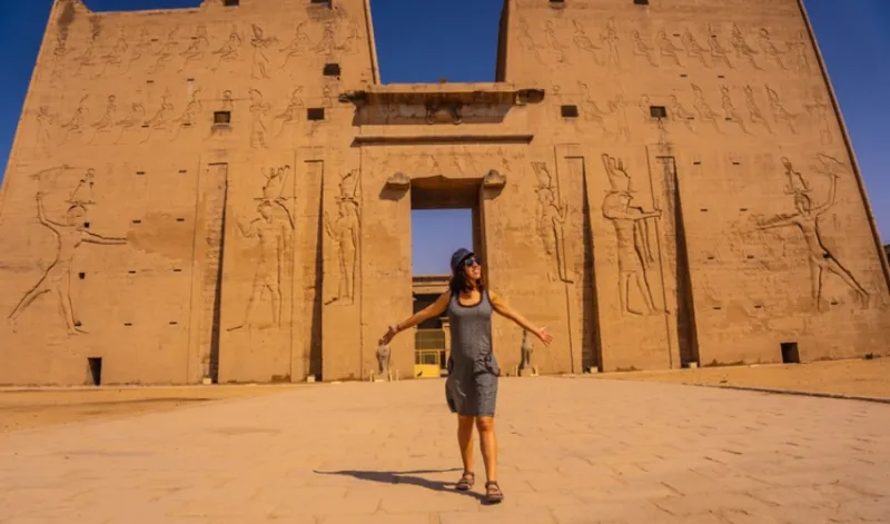 Aswan to Kom Ombo and Edfu: A Temple Day Trip